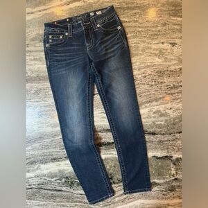 Miss Me Mid-Rise Skinny Jeans Women’s Size 27